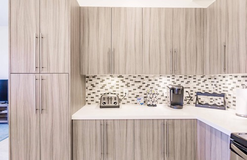Majestic Palms Condo | Luxury 3 Bedroom Penthouse w/Pool Close to Fort Myers Beach and Sanibel Island