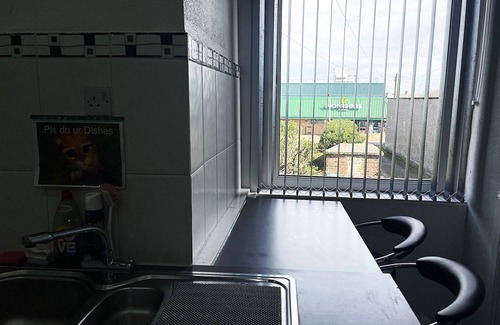 Cowdenbeath Apartment | Luxury 3 Bedrooms Entire Flat - Self Check in & Check out