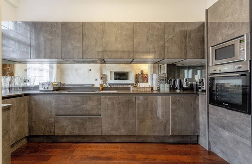 Royal Borough of Kensington and Chelsea Apartment | LUXURY 3 BEDROOMS FLAT IN HYDE PARK