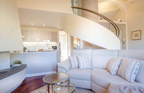 Duomo Apartment | Luxury 3 Bedrooms Penthouse with Elevator