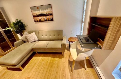 Shaughnessy Village Apartment | Luxury 3 person Apartment in heart Montréal downtown