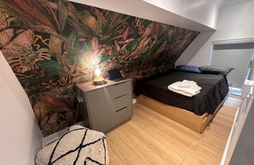 Shaughnessy Village Apartment | Luxury 3 person Apartment in heart Montréal downtown