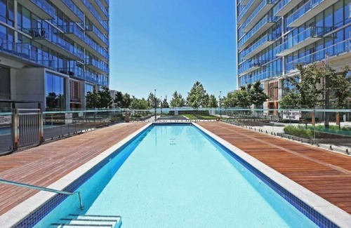 Central Waterfront Condo | Luxury 3bd-3 bath condo with spectacular views 🌅 of the Lake & Toronto islands.