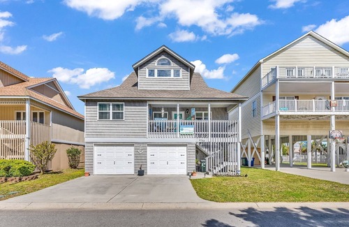Windy Hill Cottage | Luxury 3BR/2BA Private Home 2 Blocks from the Beach, Pool & 7 Night Minimum