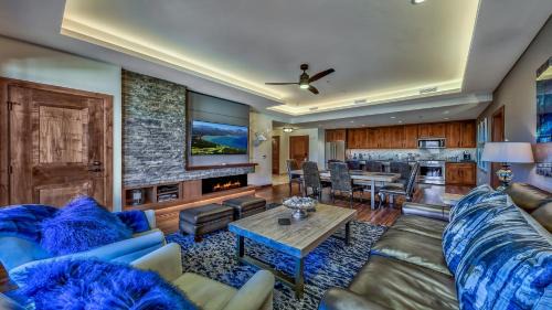 South Lake Tahoe Apartment | Luxury 3Br Residence Steps From Heavenly Village & Gondola Condo