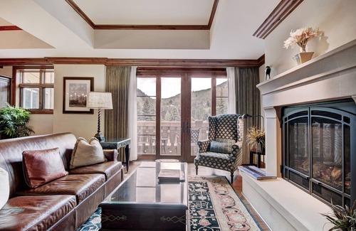 Vail Condo | Luxury 3br Ritz Carlton W/ View Of The Vail Valley 3 Bedroom Condo by RedAwning