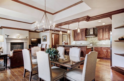 Vail Condo | Luxury 3br Ritz Carlton W/ View Of The Vail Valley 3 Bedroom Condo by RedAwning