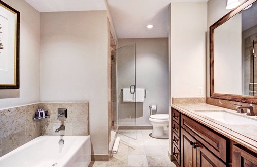 Vail Condo | Luxury 3br Ritz Carlton W/ View Of The Vail Valley 3 Bedroom Condo by RedAwning