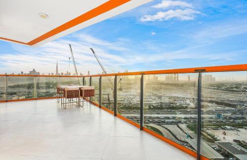 Jadaf Apartment | Luxury 3BR with Balcony - Minutes to Burj Khalifa & Dubai Mall