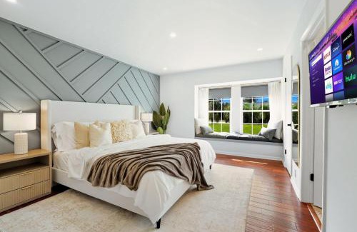Cypress Gardens House | Luxury 3BR with Private POOL & GAME ROOM, only 4 MIN to LEGOLAND