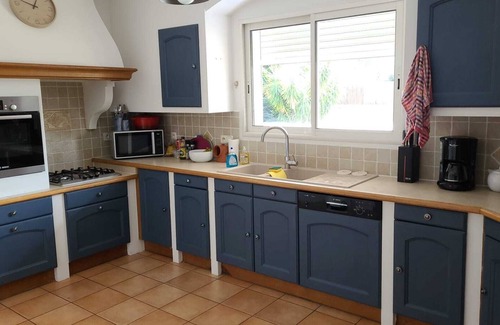 Argeles-sur-Mer Villa | Luxury 4 Bed Villa, Private Pool, Wifi, Aircon, Quiet Area, Lovely Seaside Town