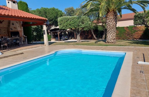 Argeles-sur-Mer Villa | Luxury 4 Bed Villa, Private Pool, Wifi, Aircon, Quiet Area, Lovely Seaside Town