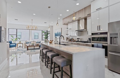Downtown House | Luxury 4 Story Townhome with Elevator, Private Rooftop with Jacuzzi