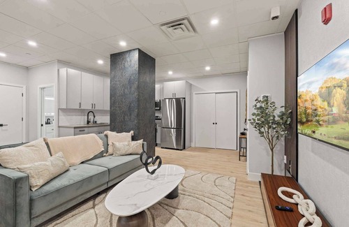Center City Apartment | Luxury 4BD | Center City | 5 Beds | By JFK plaza