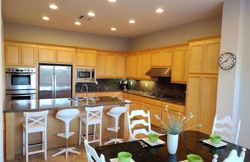 West Alameda House | Luxury 4br/3.5bath house on west Alameda island