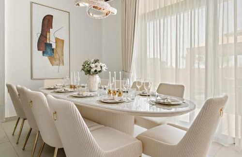 Dubai Villa | Luxury 4BR and Maid Room Townhouse Tilal Al Furjan