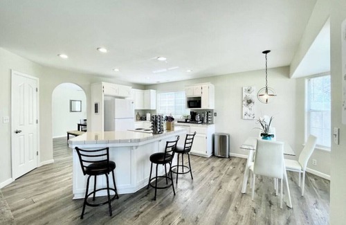 Chico House | Luxury 4BR Family Home w/King Suite + Game Room