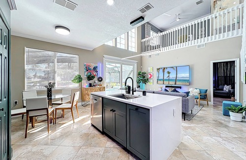 Southeast Orlando House | Luxury 5-bedroom, 3.5 Bathroom House with Private Pool, Patio & Gated Community!