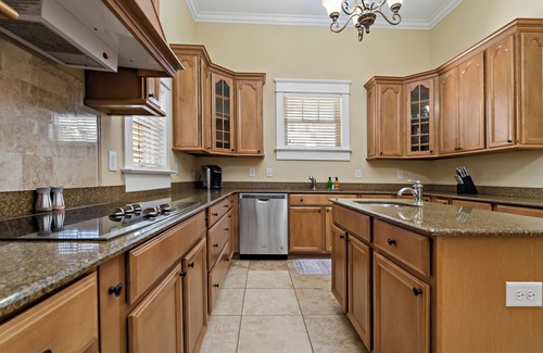 Hyde Park House | Luxury 5-Bedrooms Townhouse + Apartments, Hyde Park, Tampa
