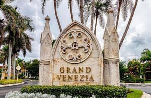 Clearwater Apartment | Luxury 5 star Italian Resort Condo 2 bd 2 bath