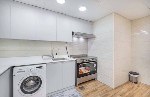 Jumeirah Lake Towers Apartment | Luxury 5BR Apartment in JLT - Perfect for Families