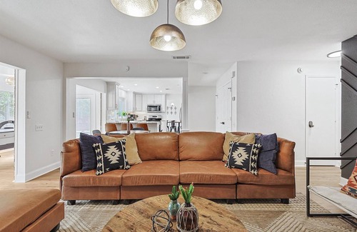 North Richland Hills House | Luxury 5BR Getaway | Pool, Theater & Game Room