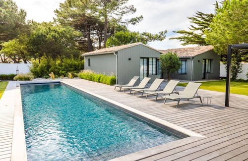 Les Portes-en-Re Villa | Luxury 6bdr private pool villa