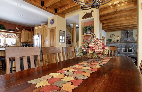 Ludlow House | Luxury 6Br Solitude Village- Indoor Bball Court, Private Tub by RedAwning
