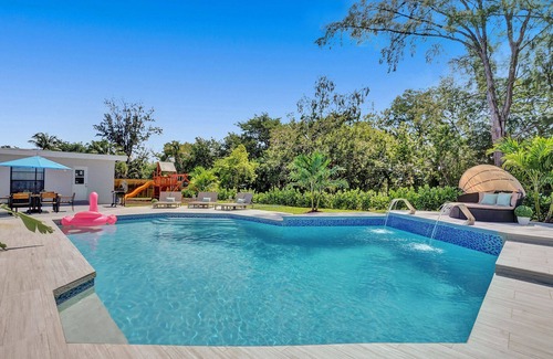 Plantation House | Luxury 7 Br Home w/Pool, Gameroom & Soccer Field