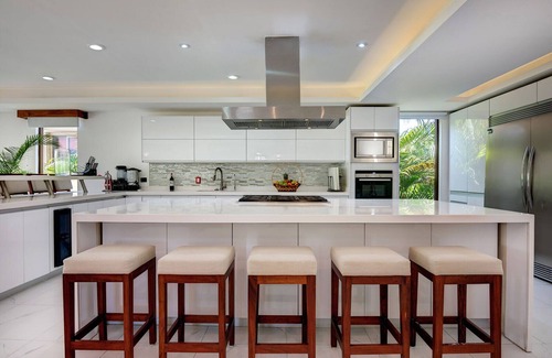 Playacar Fase I Villa | Luxury 8BR Villa Alta Vista Playa del Carmen w/Rooftop Pool in Gated Community