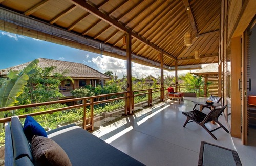 Laksmana Villa | Luxury 9BR Villa By The Beach, Seminyak! - W/Large Swimming Pool & Pool Table!