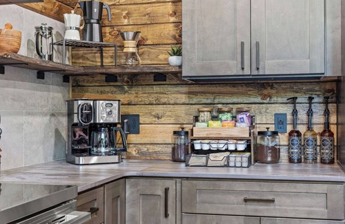 Omaha House | Luxury A-Frame*Hot-tub*Firepit