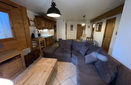Les Carroz-d'Araches Apartment | Luxury Alpine Apartment Close to Family Friendly Centre of Les Carroz