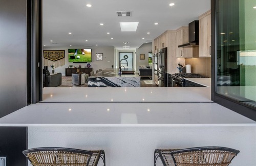 Heritage Heights House | Luxury Amenities | Remodel | Heated Pool & Views!