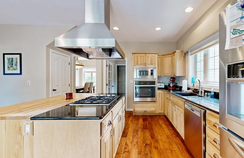 Klamath Falls House | Luxury and Adventure Await – The Perfect Klamath Falls Getaway