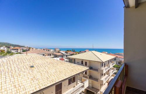 Strongoli Apartment | Luxury and Comfort in a Sea View Apartment