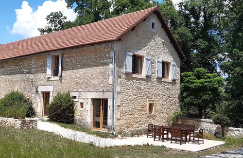 Azerat Villa | Luxury and cozy vacation home for 6 people on a quiet estate.