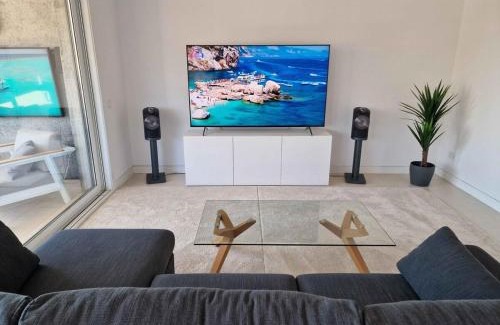Benalmadena Costa Apartment | Luxury and private Jacuzzi 300 meters from the beach