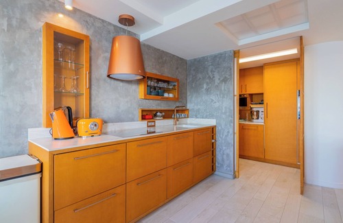 7th Arrondissement Apartment | Luxury and sea view, 3 bedrooms, plage des Catalans