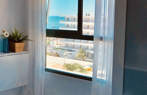 Torremolinos Apartment | Luxury apartment Bajondillo on the beach
