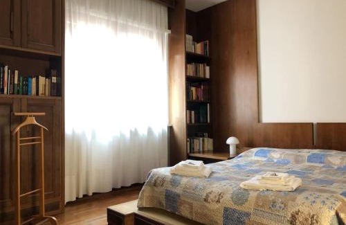 Cannaregio Apartment | Luxury apartment big lounge fireplace 2 terraces B