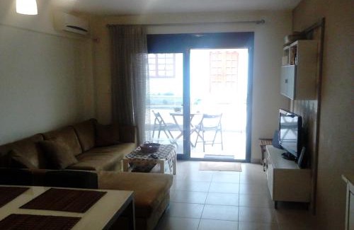 Nea Peramos Apartment | Luxury apartment by the beach