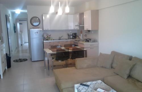 Nea Peramos Apartment | Luxury apartment by the beach