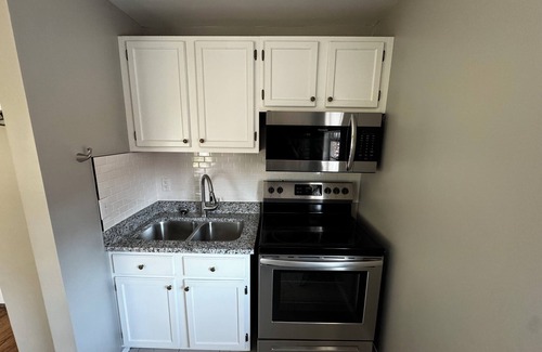 Maple Ridge Apartment | Luxury apartment in Historic Maple Ridge, 5 min from downtown.
