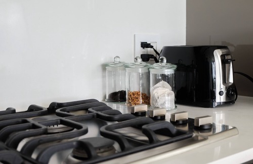 Burnaby Apartment | Luxury Apartment in Prime Brentwood, Burnaby!