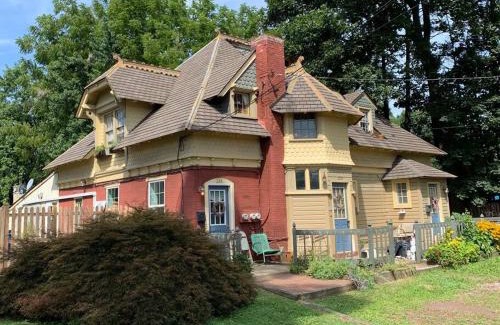 Kennett Square Apartment | Luxury Apartment in Historic Carriage House