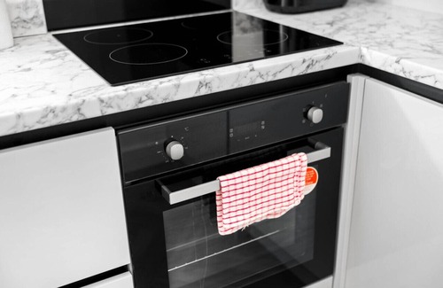 King's Heath Apartment | Luxury Apartment - Netflix - On Street Parking