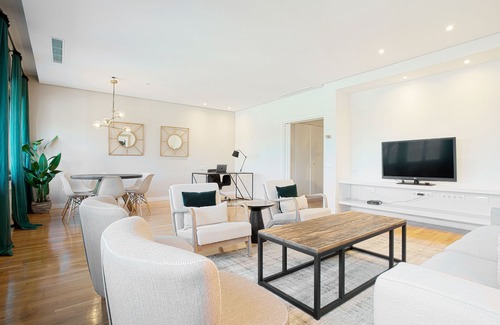 Moncloa - Arguelles Apartment | Luxury apartment near Chamberi. Pintor Rosales