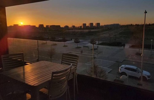 Hortaleza Apartment | Luxury apartment next to the airport by beBalmy