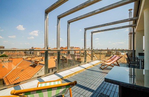 Terezvaros Apartment | Luxury Apartment with balcony in Downtown
